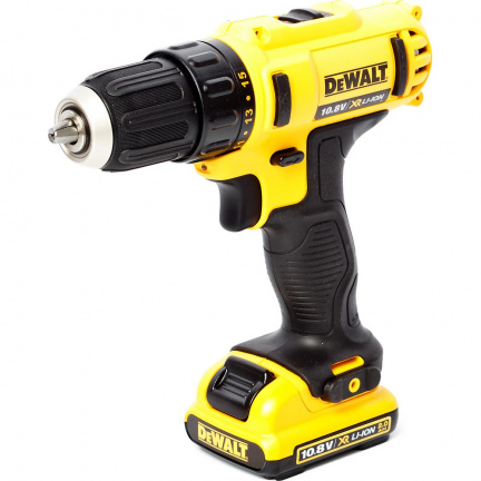 Аккумуляторная дрель-шуруповерт DeWalt DCD710D2